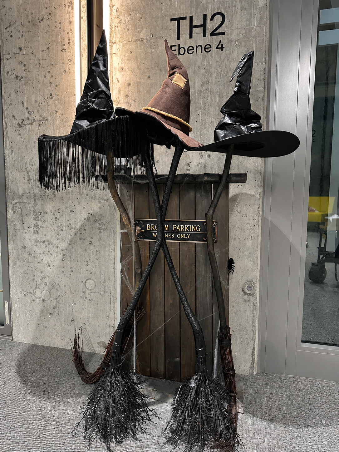 Halloween-Umgestaltung im Büro